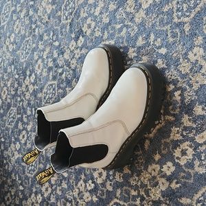 Dr. Marten 2976 smooth leather platinum chelsea boots - 7